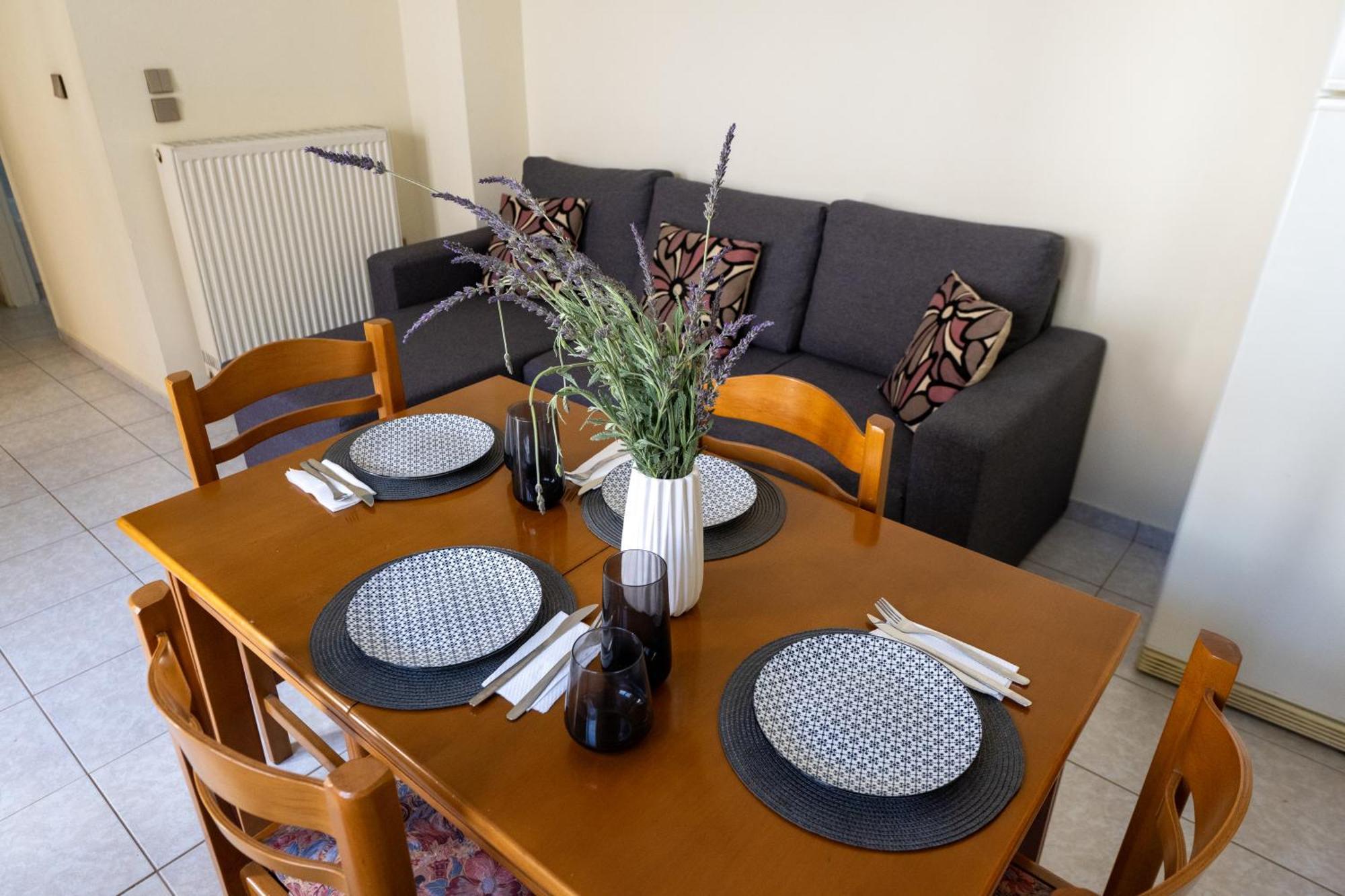 Mando Patrasso - Classical Apartment In The Center Of Patras With Free Parking Dış mekan fotoğraf