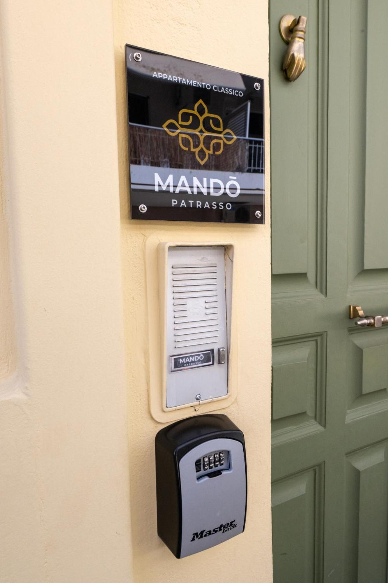 Mando Patrasso - Classical Apartment In The Center Of Patras With Free Parking Dış mekan fotoğraf
