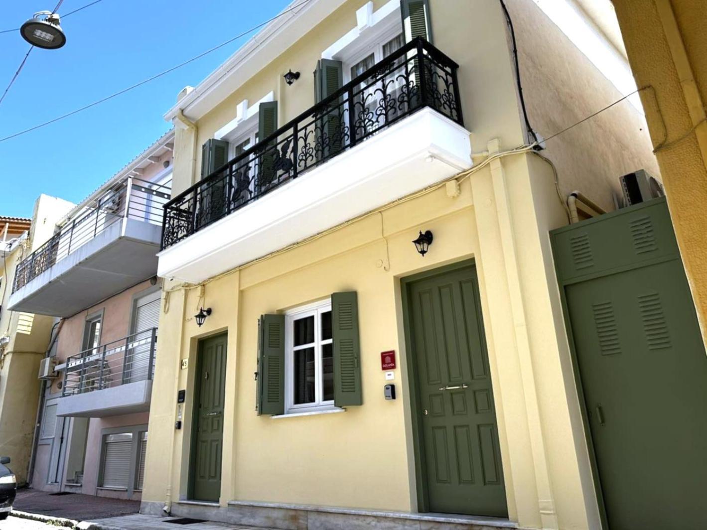 Mando Patrasso - Classical Apartment In The Center Of Patras With Free Parking Dış mekan fotoğraf